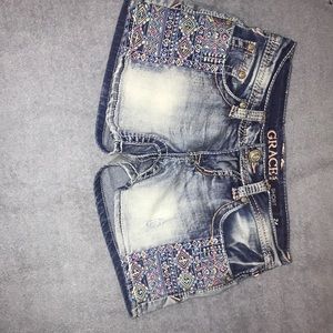 grace patterned jean shorts